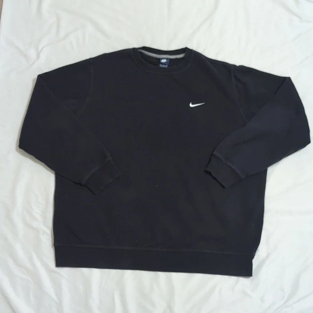Nike Sportswear Solo Swoosh Men's Fleece Crew, Color Black Size 3XL